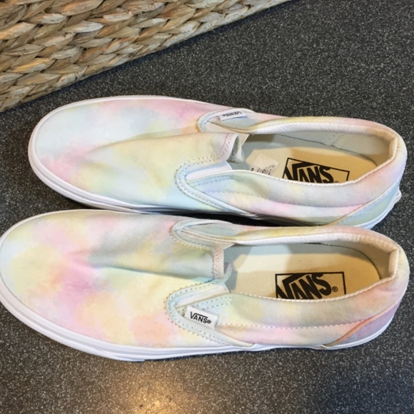 Vans Tie-Dye Slip-On Flats Unisex - Picture 14 of 14